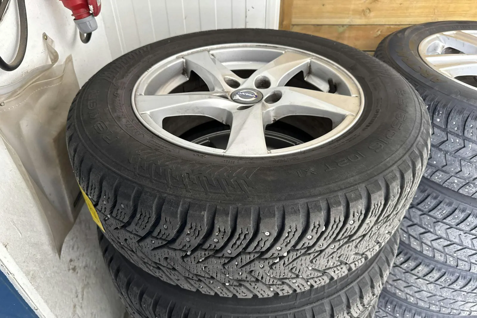 Vehicle image 18