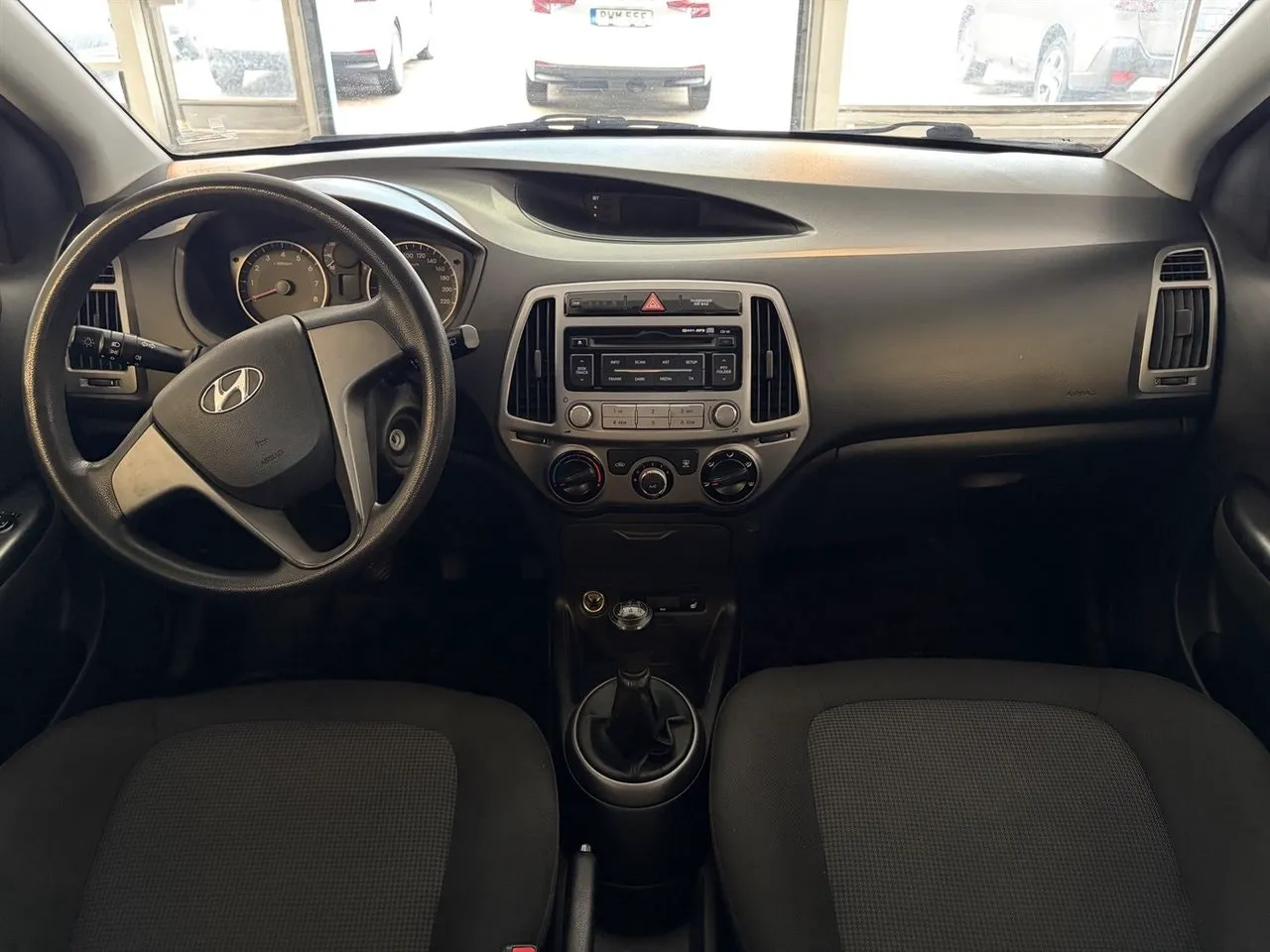 Vehicle image 9