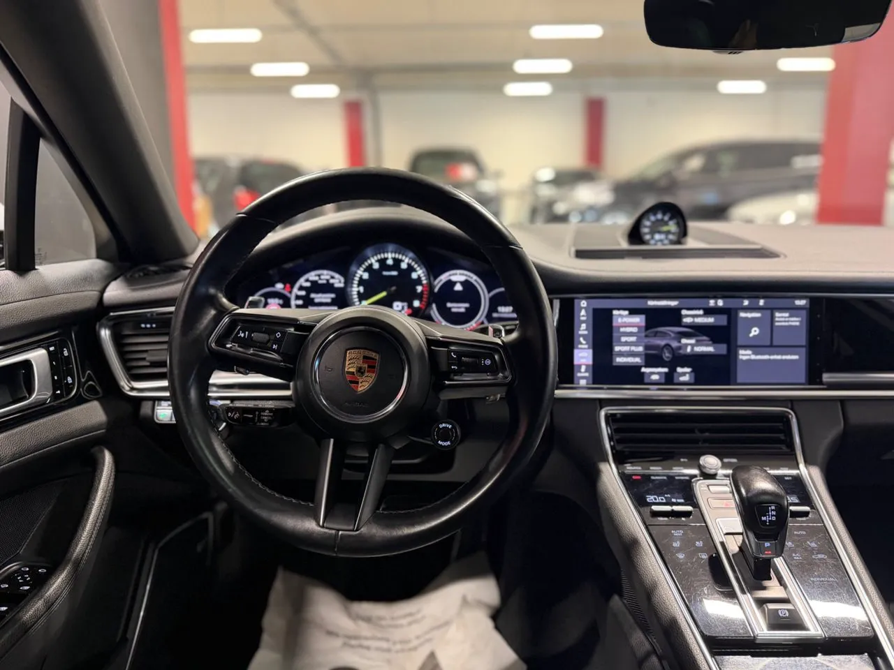 Vehicle image 13