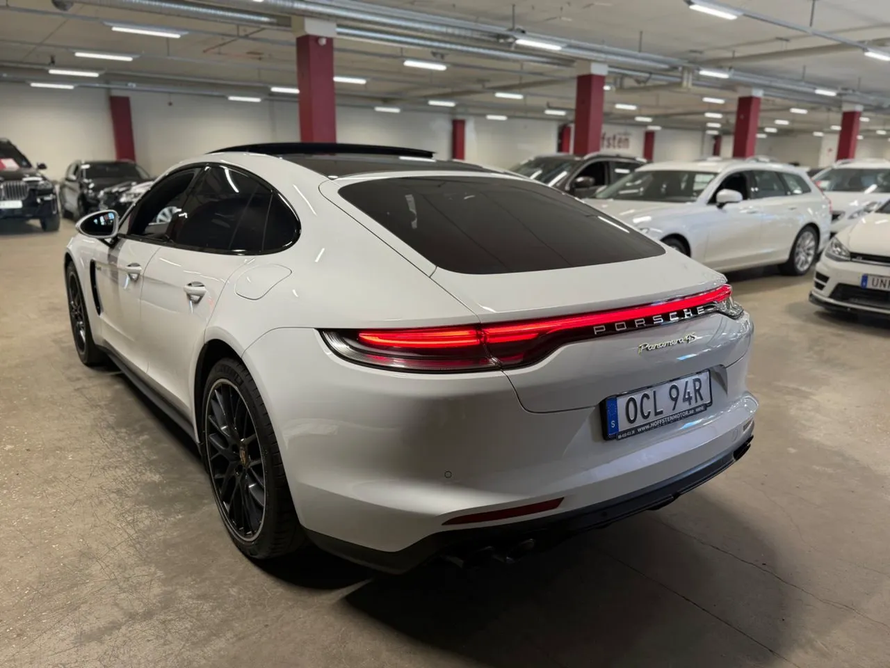 Vehicle image 4