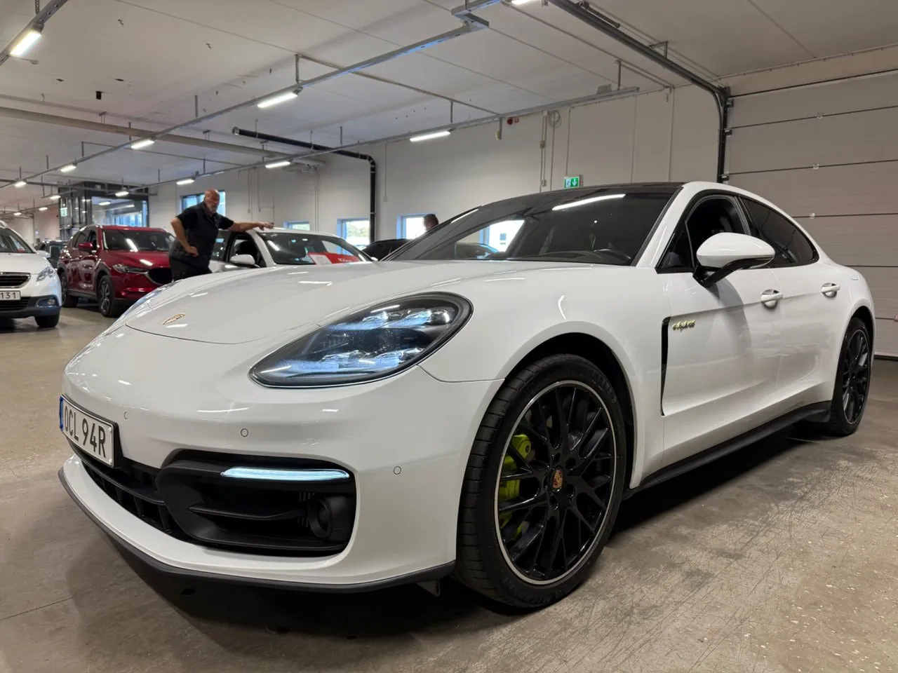 Vehicle image 6