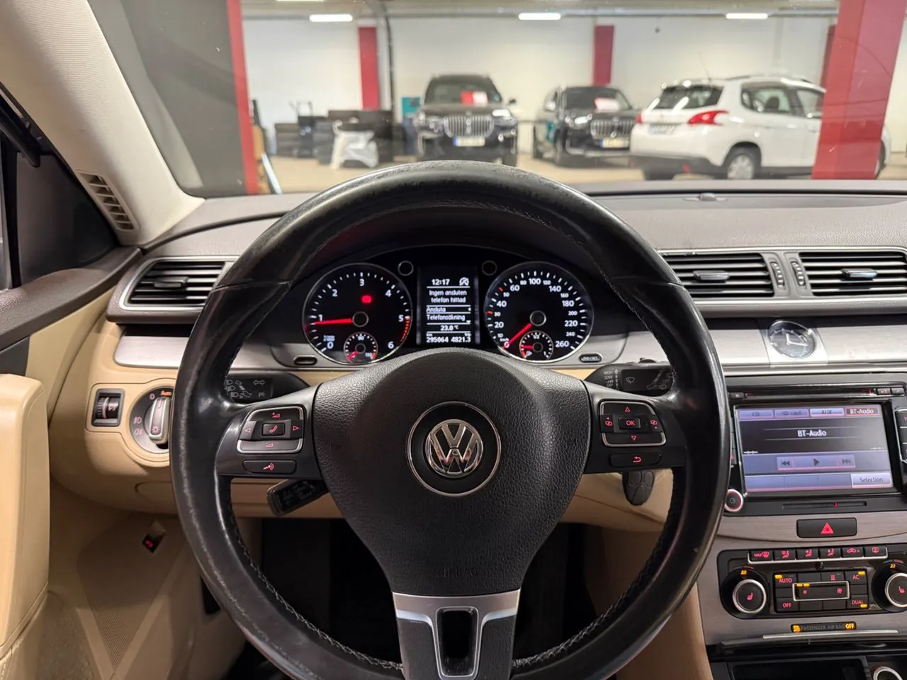 Vehicle image 17