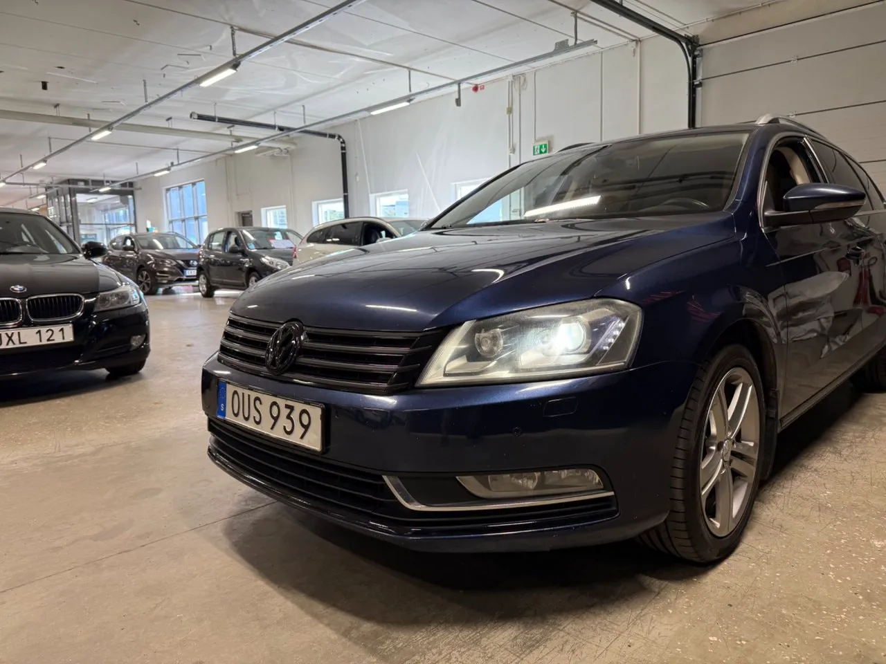 Vehicle image 8