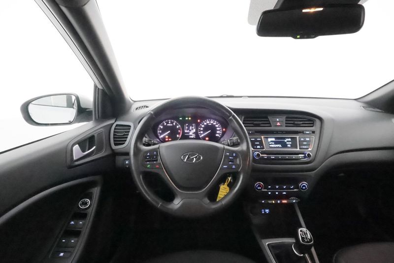 Hyundai i20 bild 11
