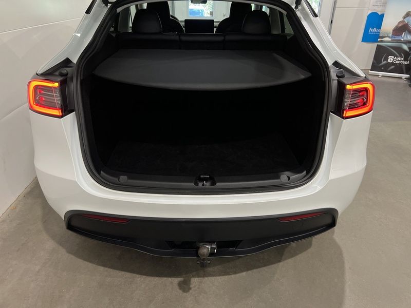 Tesla Model Y bild 10