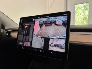 Tesla Model Y bild 22