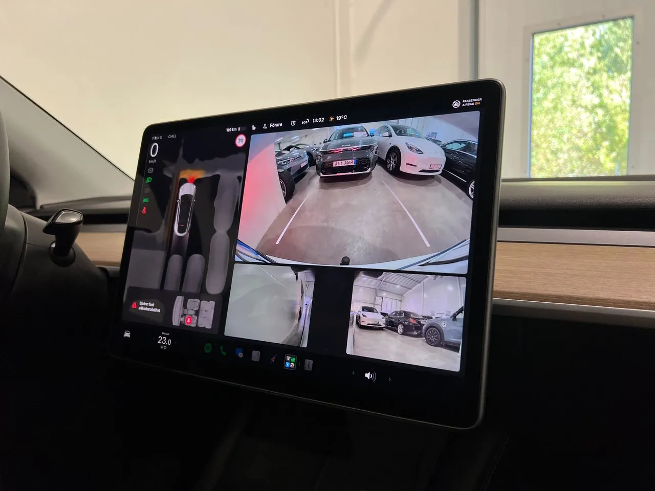 Vehicle image 21