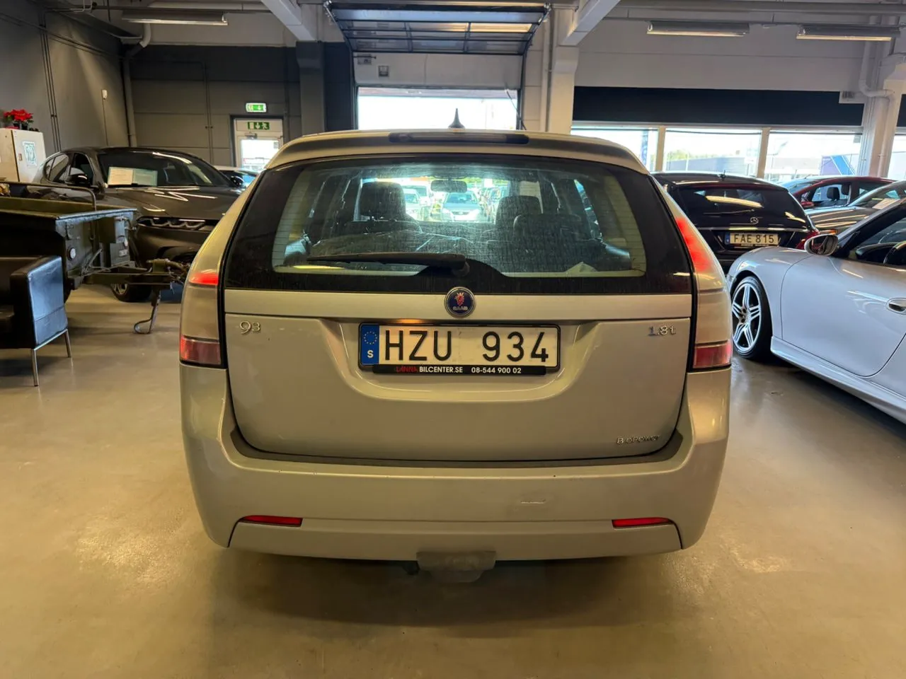 Vehicle image 7