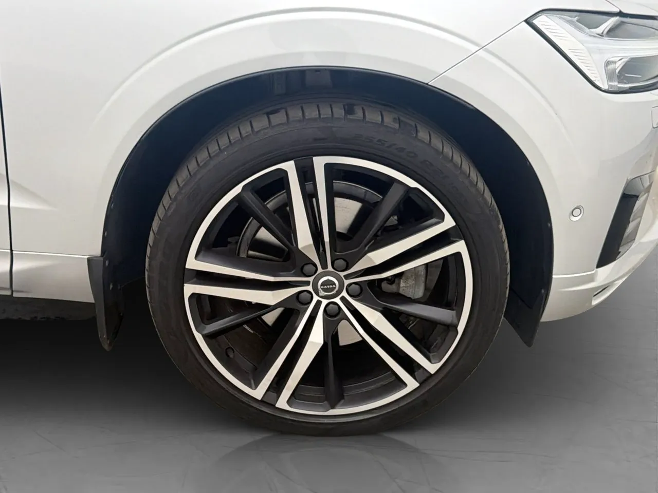 Vehicle image 35