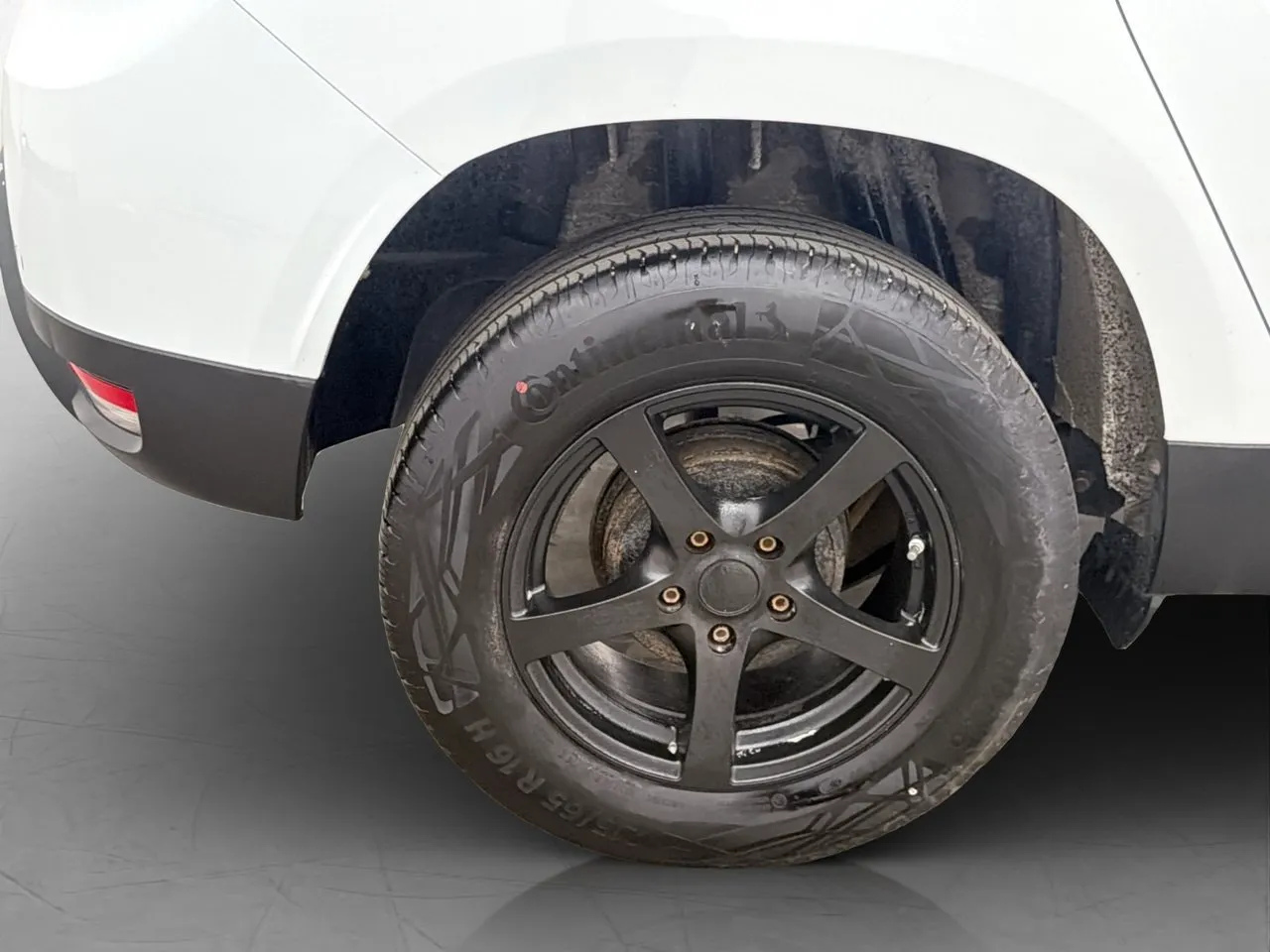 Vehicle image 24