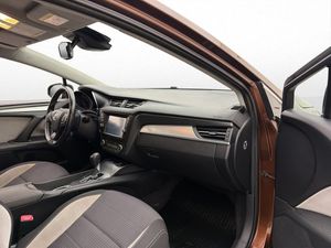 Toyota Avensis bild 24