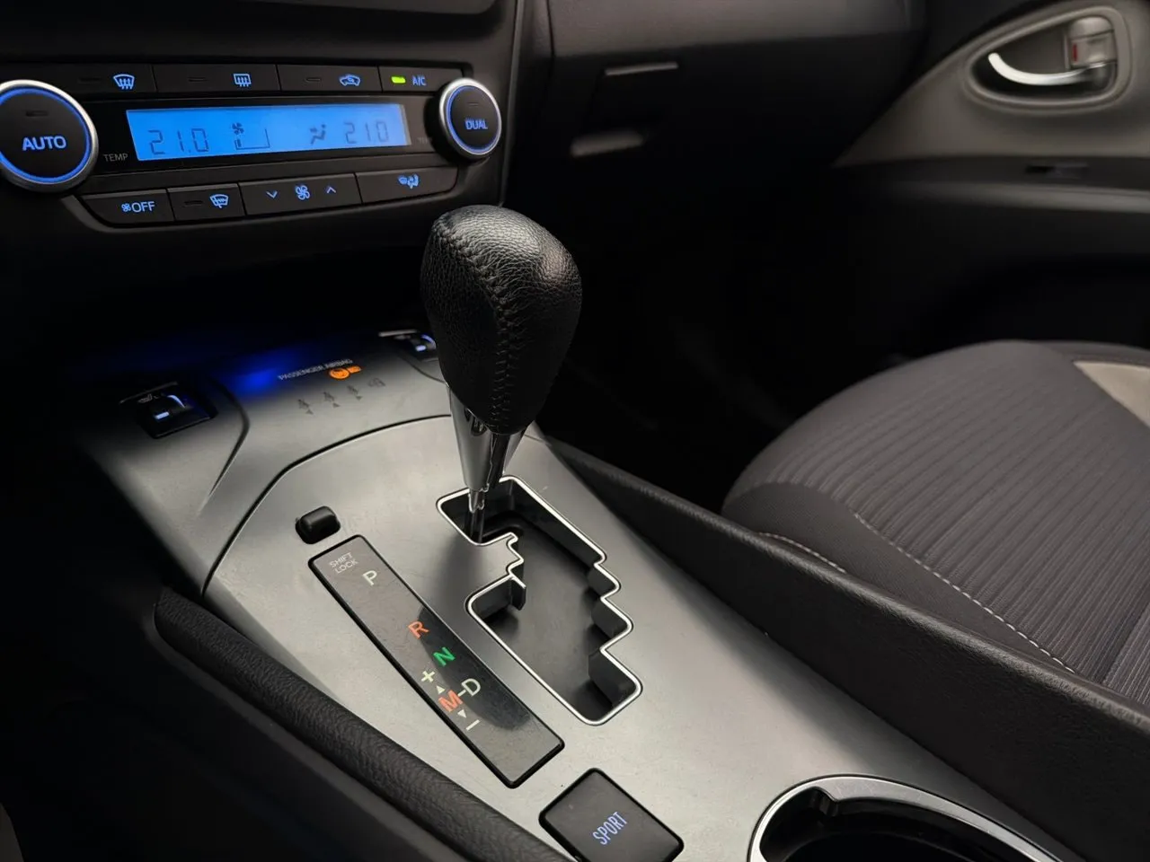 Vehicle image 21