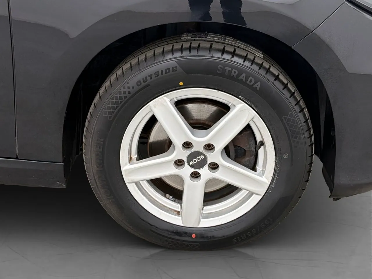 Vehicle image 25