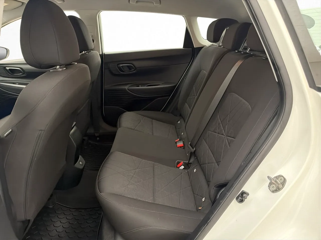 Vehicle image 20