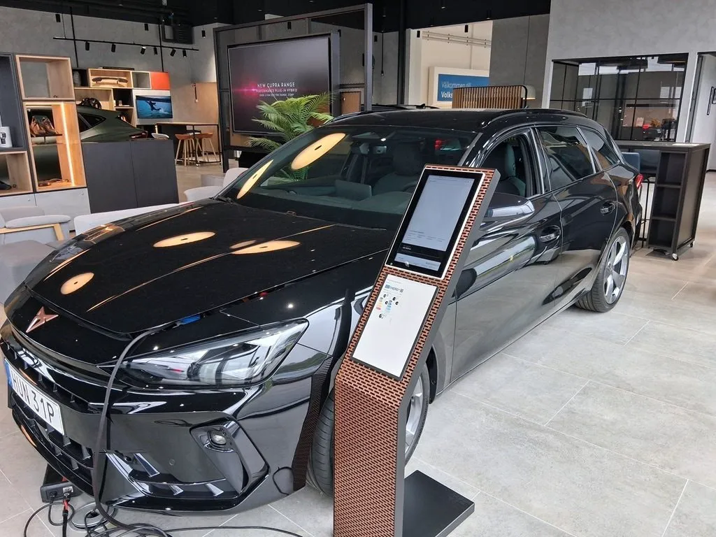 Vehicle image 2