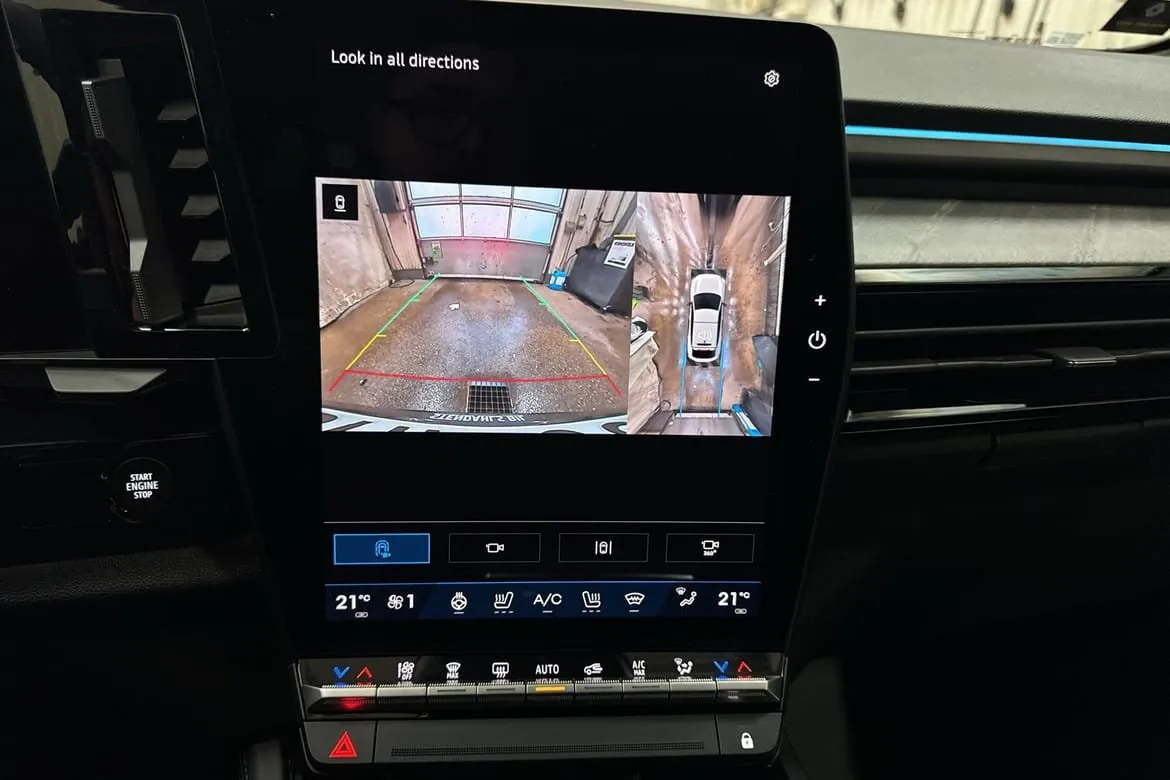 Vehicle image 21