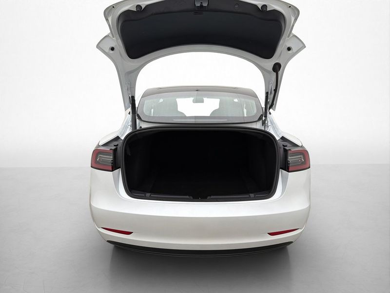 Tesla Model 3 bild 27
