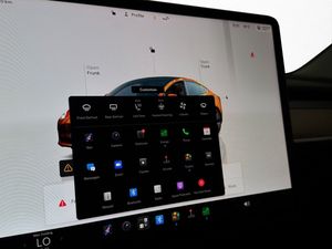 Tesla Model 3 bild 18