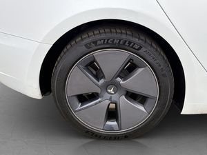 Tesla Model 3 bild 31