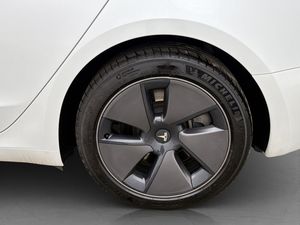 Tesla Model 3 bild 30