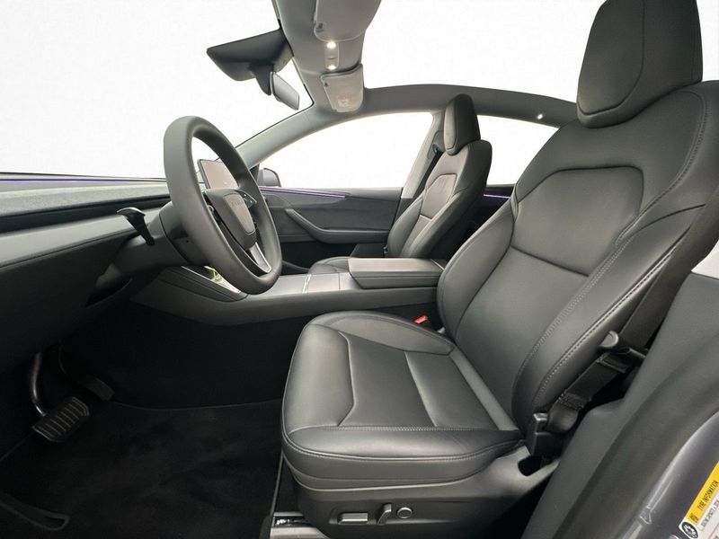 Tesla Model Y bild 11