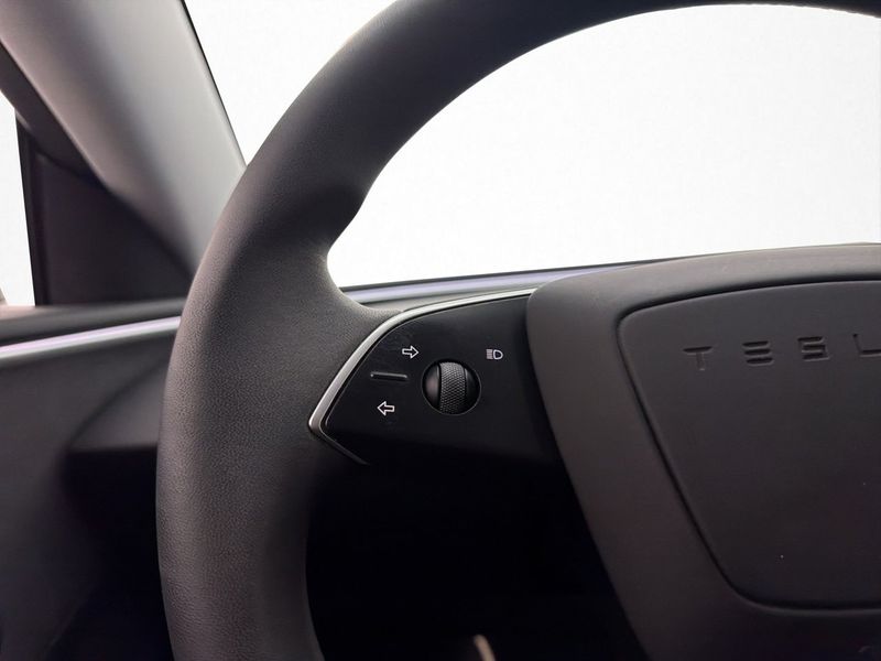 Tesla Model 3 bild 16