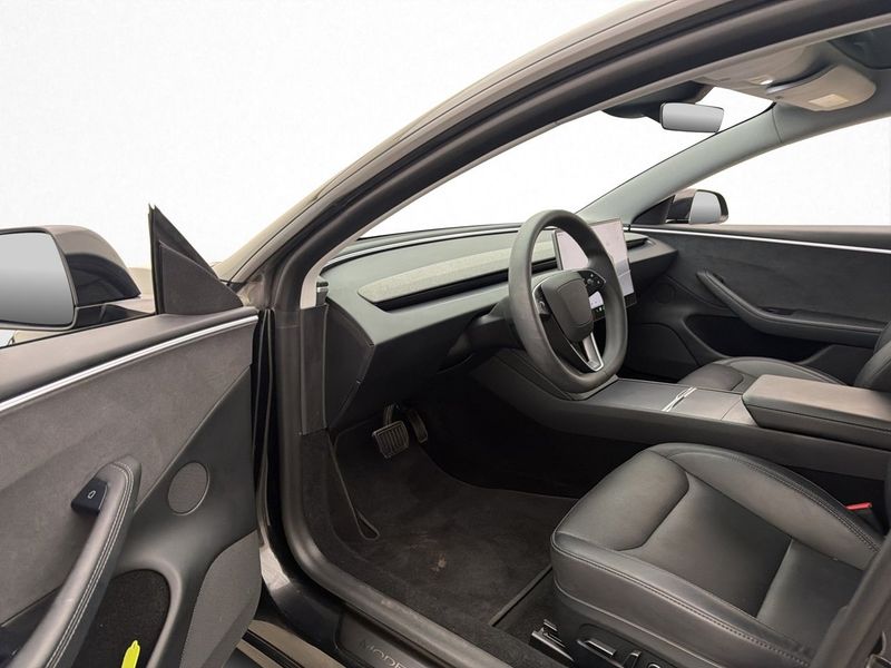 Tesla Model 3 bild 11