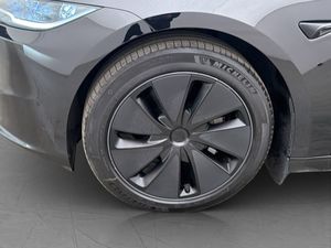 Tesla Model 3 bild 34