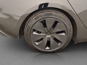 Tesla Model 3 bild 32