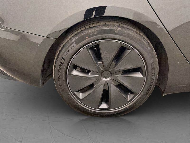 Tesla Model 3 bild 32