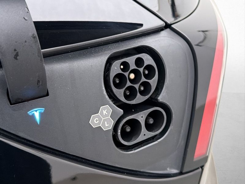 Tesla Model 3 bild 31