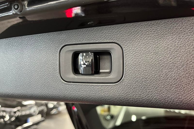 Mercedes E300 bild 15