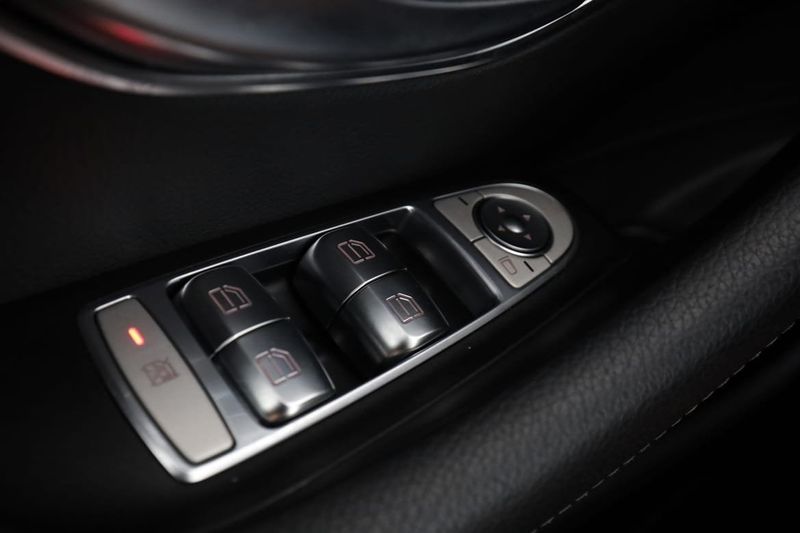Mercedes E200 bild 30