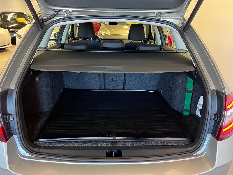 Skoda Octavia bild 9