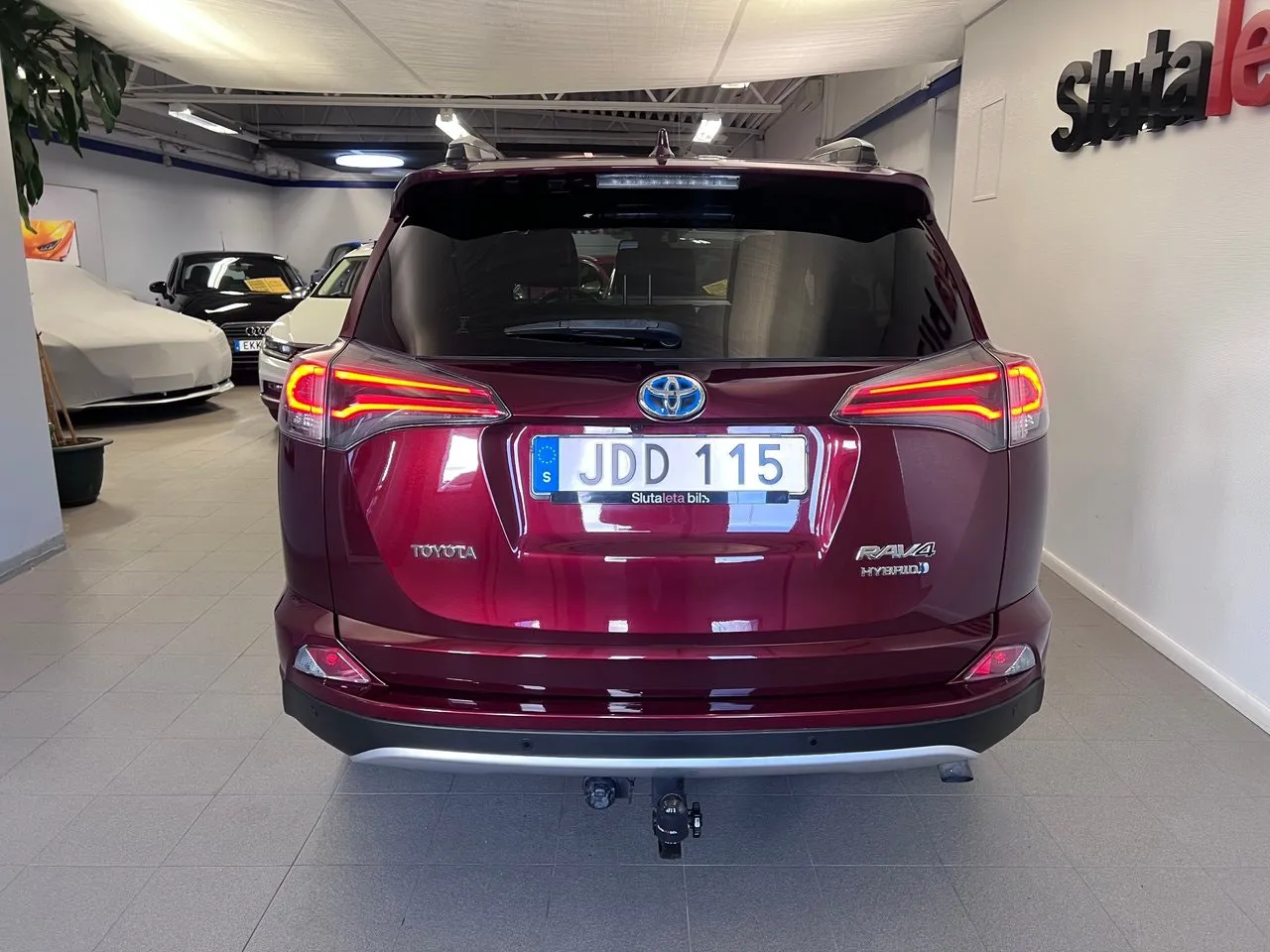 Vehicle image 7