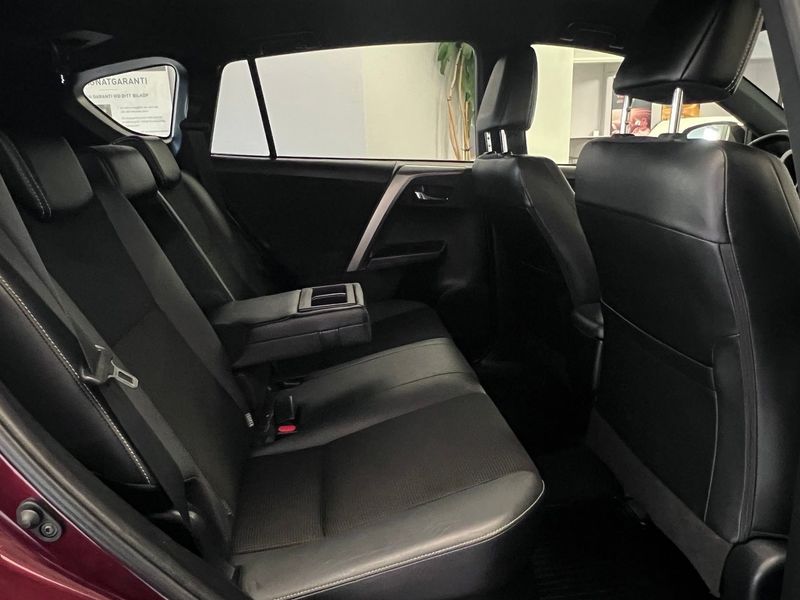 Toyota RAV4 bild 13