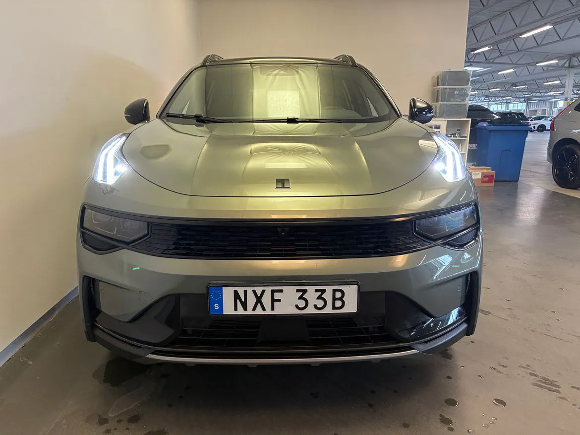 Vehicle image 1
