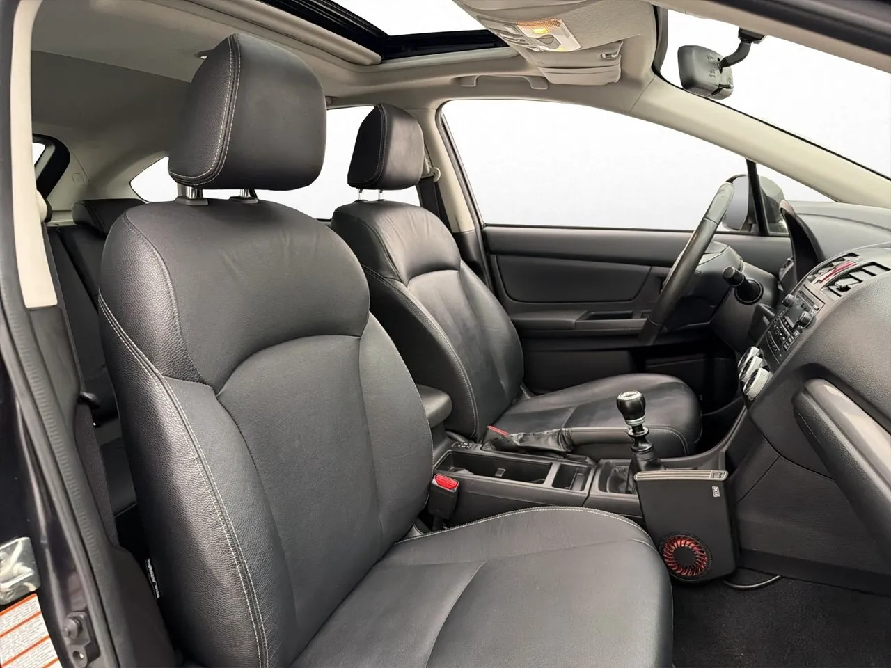 Vehicle image 14