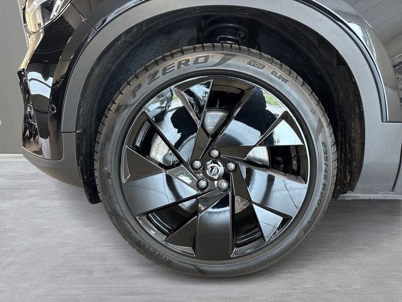 Volvo EX40 bild 8