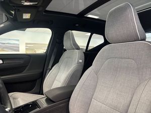 Volvo EX40 bild 12