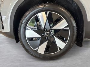 Volvo EX40 bild 8