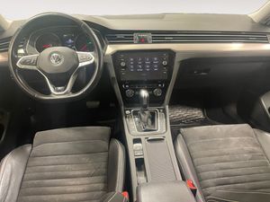 Volkswagen Passat bild 10
