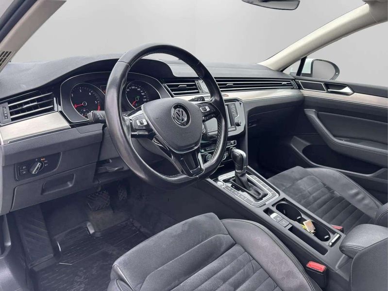 Volkswagen Passat bild 9