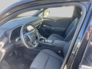 Lexus LBX bild 6