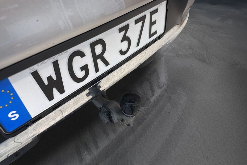 Mercedes GLC300 bild 6