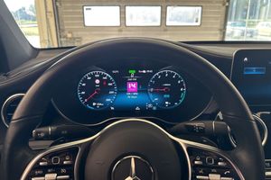 Mercedes GLC300 bild 11