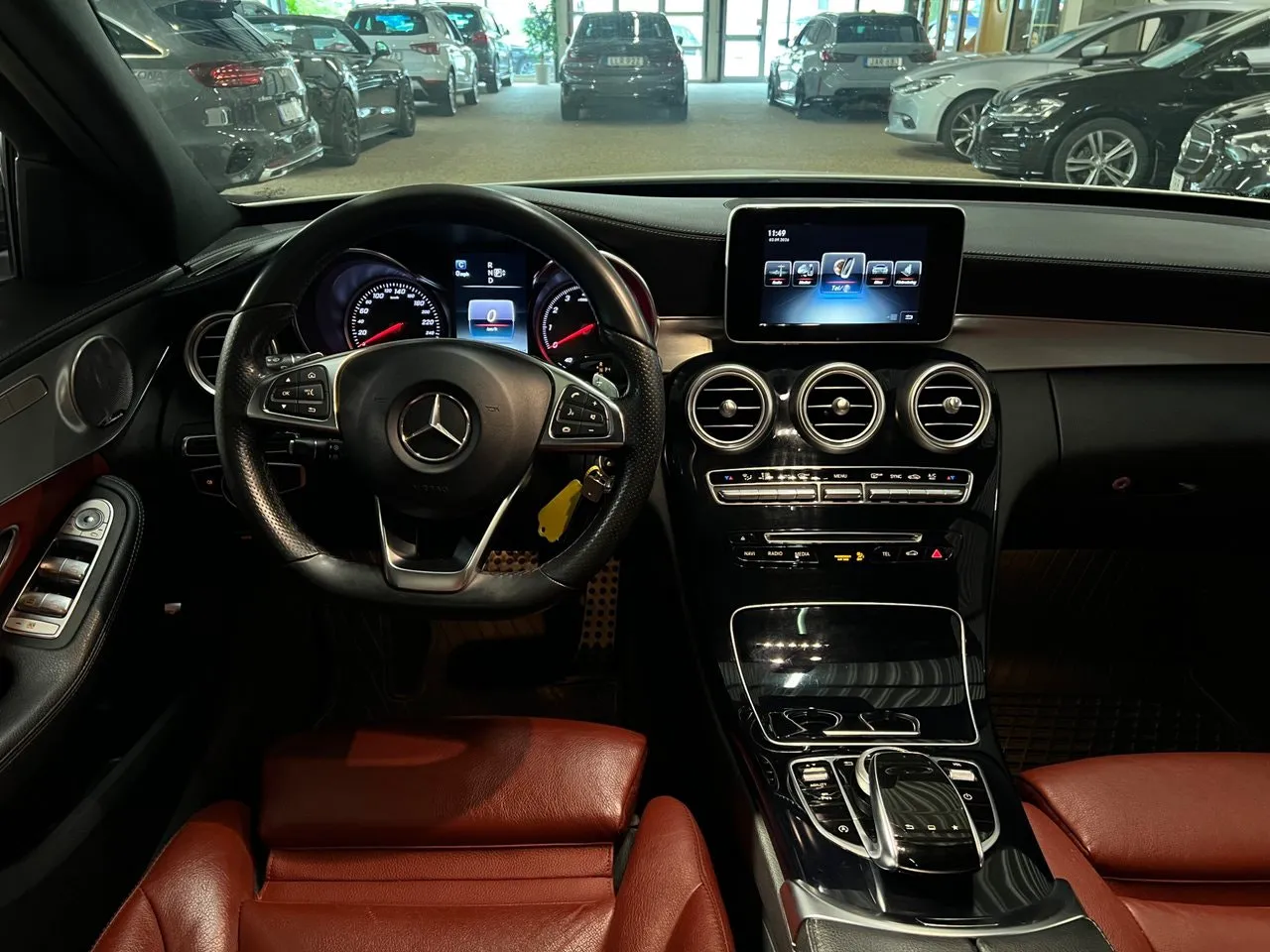 Vehicle image 9