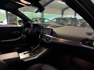 BMW 330 bild 13
