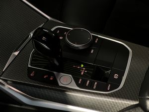 BMW 330 bild 11