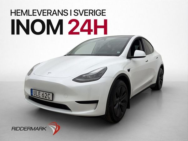 Tesla Model Y Standard Range RWD Dragkrok Pano AP MOMS - 2025